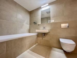 Pronájem bytu 2+kk, Praha - Hlubočepy, Benešova, 48 m2