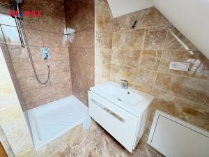 Pronájem rodinného domu, Úvaly, Jeronýmova, 158 m2