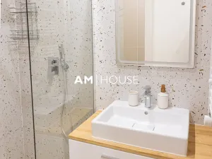 Pronájem bytu 2+kk, Praha - Holešovice, Osadní, 58 m2