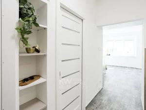 Pronájem bytu 1+kk, Praha - Vysočany, Pod strojírnami, 31 m2