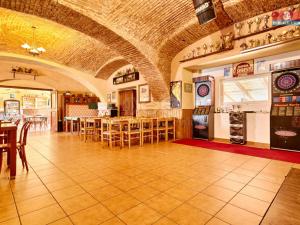 Prodej restaurace, Studená, Tyršova, 879 m2