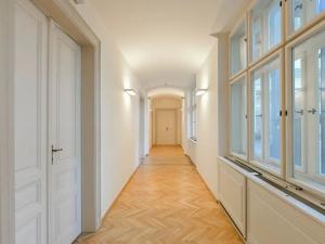 Pronájem kanceláře, Praha - Nové Město, Václavské náměstí, 195 m2