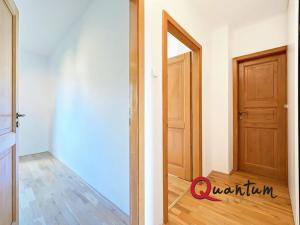 Prodej bytu 3+1, Úvaly, Nerudova, 75 m2