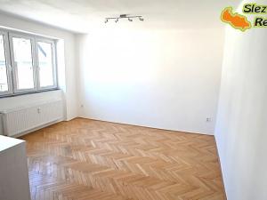 Pronájem bytu 3+1, Opava, Krnovská, 78 m2