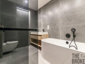 Prodej bytu 3+kk, Praha - Karlín, Pernerova, 105 m2