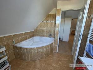 Pronájem kanceláře, Dobřichovice, Randova, 40 m2