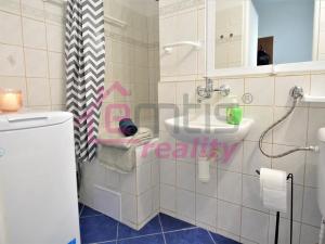 Pronájem bytu 1+kk, Praha - Kobylisy, Kyselova, 25 m2
