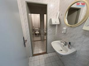 Pronájem kanceláře, Třinec - Lyžbice, nám. Svobody, 61 m2