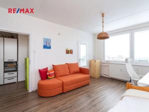 Prodej bytu 1+1, Praha - Troja, Krynická, 29 m2