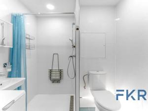 Prodej bytu 2+kk, Praha - Prosek, Zárybská, 42 m2