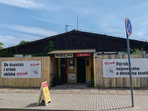 Prodej obchodního prostoru, Hradec Králové, Kalendova, 600 m2