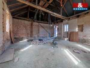 Prodej rodinného domu, Mlečice, 500 m2