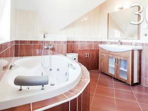 Prodej rodinného domu, Zašová, 220 m2