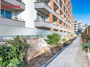 Pronájem bytu 1+kk, Praha - Vršovice, Petrohradská, 30 m2