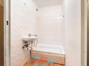 Prodej bytu 2+kk, Praha - Řepy, Galandova, 43 m2