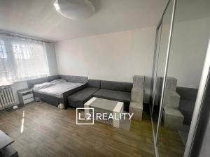 Prodej bytu 1+1, Praha - Modřany, Angelovova, 27 m2