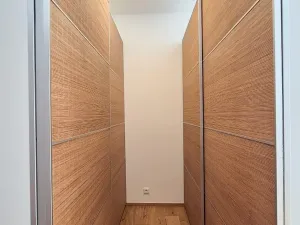 Pronájem bytu 2+1, Praha - Podolí, Podolské nábřeží, 66 m2