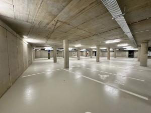 Pronájem garážového stání, Brno, Opuštěná, 13 m2