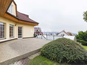 Pronájem vily, Praha - Lysolaje, Nad Helmrovkou, 255 m2