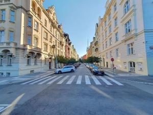 Pronájem bytu 2+kk, Praha, Na Švihance, 60 m2