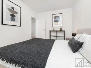 Prodej bytu 4+kk, Praha - Horní Měcholupy, Parmská, 80 m2
