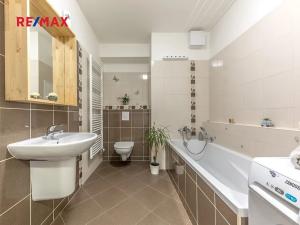 Pronájem bytu 1+kk, Praha - Písnice, Švihovská, 38 m2