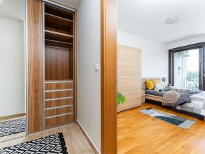 Pronájem bytu 2+kk, Praha, Jankovcova, 54 m2