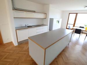 Prodej bytu 4+kk, Praha - Vokovice, Tibetská, 179 m2