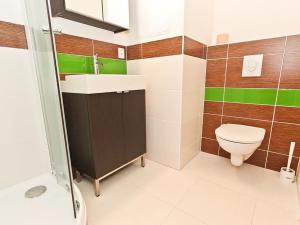 Pronájem bytu 1+kk, Praha - Horní Měcholupy, 40 m2