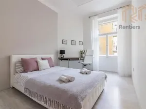 Pronájem bytu 2+kk, Praha - Nusle, Jaromírova, 44 m2