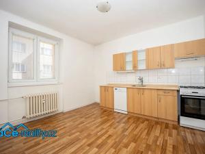 Prodej bytu 2+1, Pardubice, Sladkovského, 55 m2