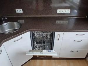 Prodej bytu 3+1, Ostrov, Severní, 69 m2