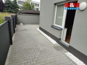 Pronájem bytu 1+kk, Praha - Hloubětín, Kukelská, 28 m2