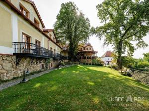 Prodej ubytování, Chotoviny, Táborská, 2200 m2