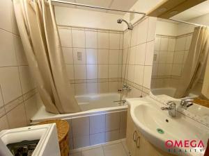 Pronájem bytu 3+kk, Praha - Nusle, Kotorská, 67 m2