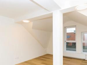 Pronájem bytu 3+1, Praha, Bubenečská, 153 m2