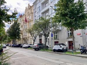 Pronájem bytu 3+1, Praha, Bubenečská, 153 m2