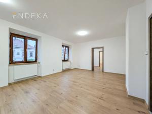 Pronájem bytu 3+kk, Dolní Kounice, Masarykovo náměstí, 61 m2