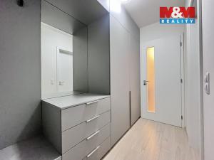 Pronájem bytu 2+kk, Praha, Hartigova, 47 m2