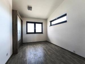 Pronájem bytu 3+kk, Holasice, 91 m2