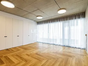 Pronájem atypického bytu, Praha - Bubeneč, Ronalda Reagana, 198 m2