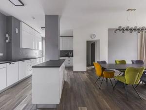 Prodej rodinného domu, Praha - Dolní Měcholupy, Na návsi, 392 m2