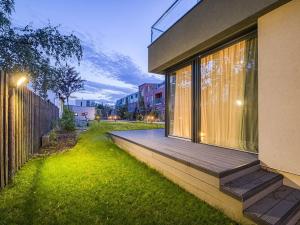 Prodej rodinného domu, Praha - Dolní Měcholupy, Na návsi, 392 m2