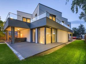 Prodej rodinného domu, Praha - Dolní Měcholupy, Na návsi, 392 m2
