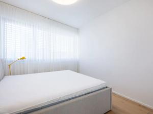 Pronájem vily, Praha - Horní Měcholupy, U Golfu, 248 m2