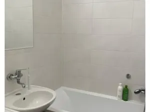 Pronájem bytu 1+kk, Praha - Holešovice, Tusarova, 30 m2