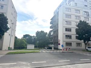 Pronájem bytu 2+kk, Praha - Strašnice, Janýrova, 55 m2