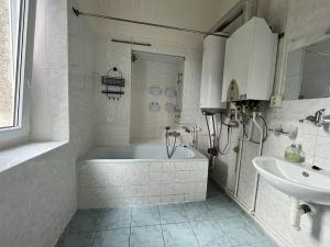 Pronájem bytu 3+1, Opava, Krnovská, 74 m2