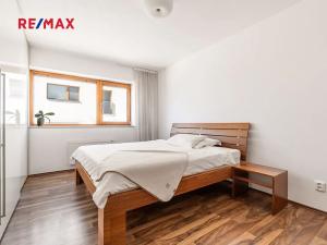Prodej bytu 2+kk, Mníšek pod Brdy, Ke škole, 57 m2