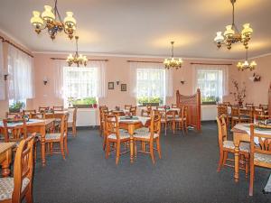 Prodej restaurace, Mařenice, 479 m2